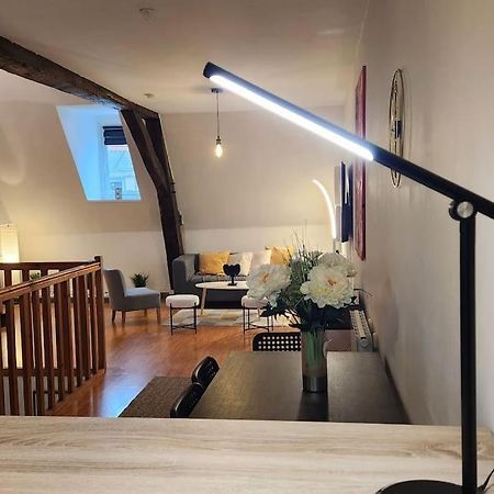 Appartamento Grand Duplex Du Beffroi Douai Esterno foto