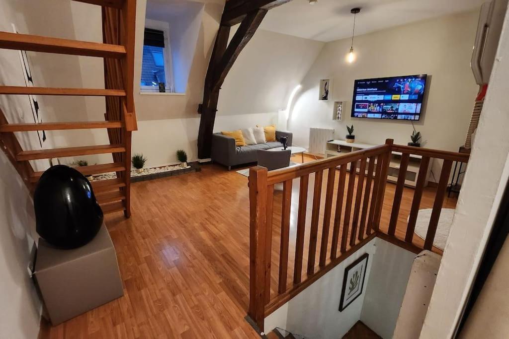 Appartamento Grand Duplex Du Beffroi Douai Esterno foto
