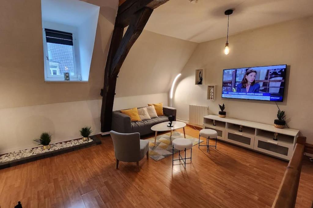 Appartamento Grand Duplex Du Beffroi Douai Esterno foto